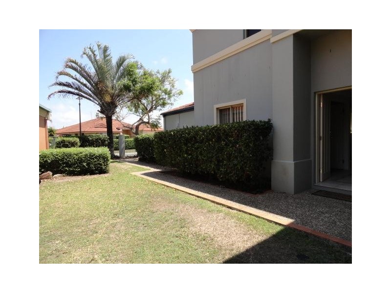 68 Martingale Circuit, Clear Island Waters QLD 4226