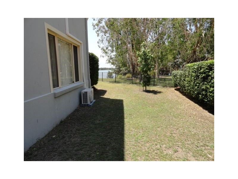 68 Martingale Circuit, Clear Island Waters QLD 4226