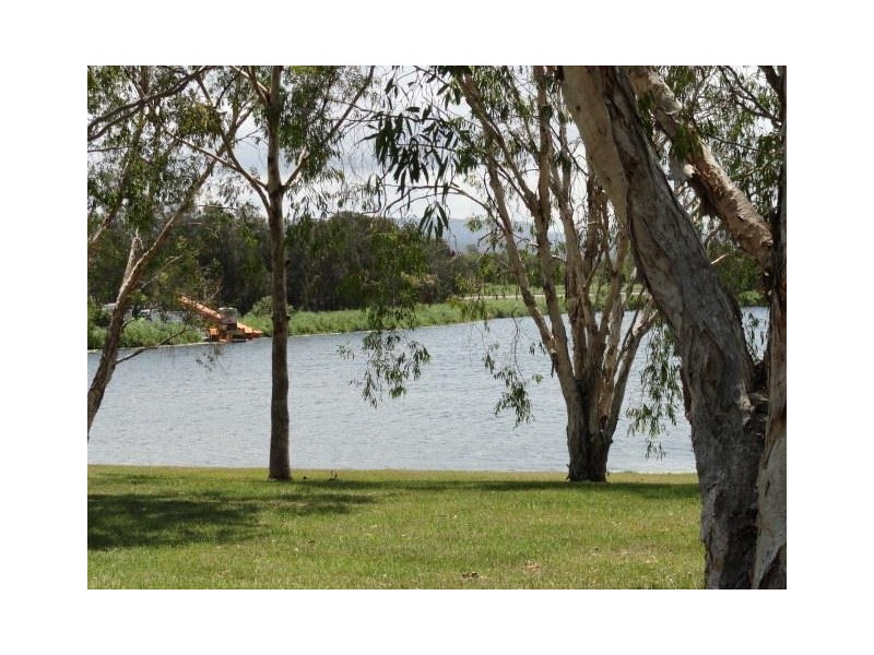 68 Martingale Circuit, Clear Island Waters QLD 4226