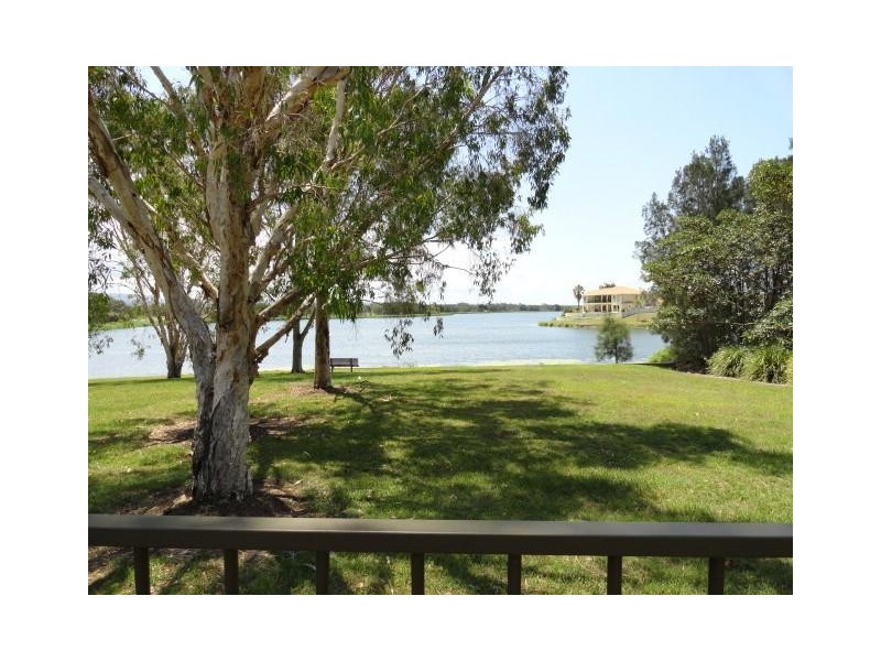 68 Martingale Circuit, Clear Island Waters QLD 4226