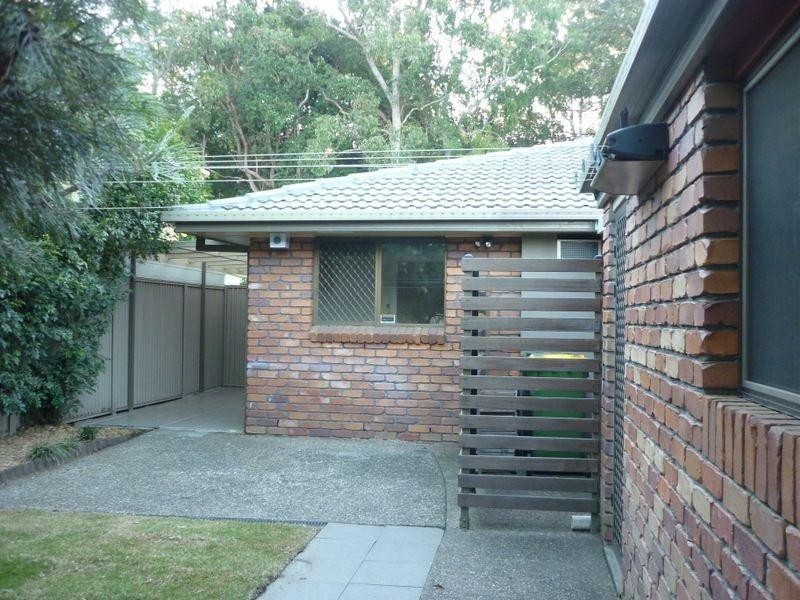 1/5 Woodgate Court, Paradise Point QLD 4216