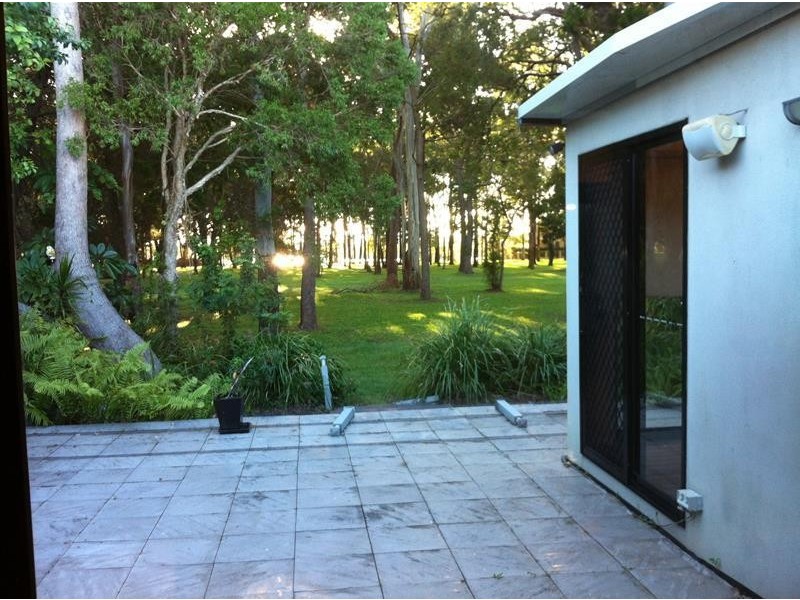 1/5 Woodgate Court, Paradise Point QLD 4216