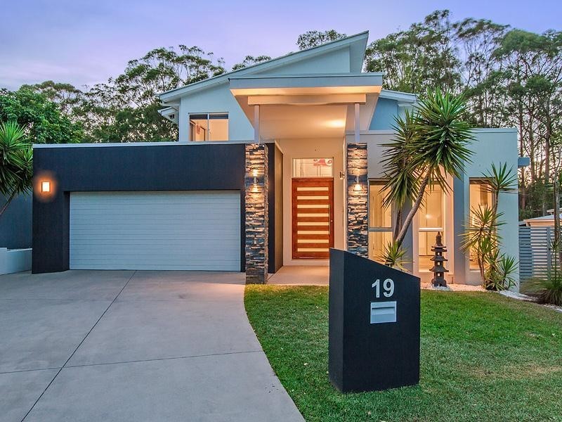 19 Auriga Court, Robina QLD 4226