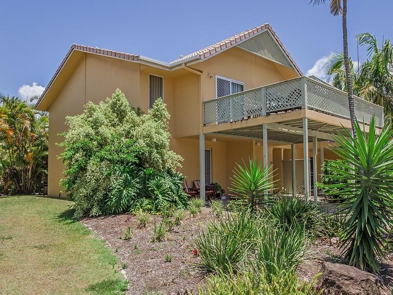 39/215 Cottesloe Drive, Mermaid Waters QLD 4218