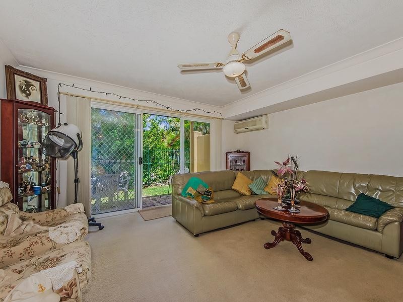 39/215 Cottesloe Drive, Mermaid Waters QLD 4218