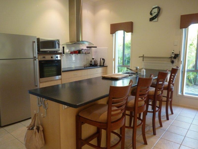 54 Merrilaine Crescent, Merrimac QLD 4226