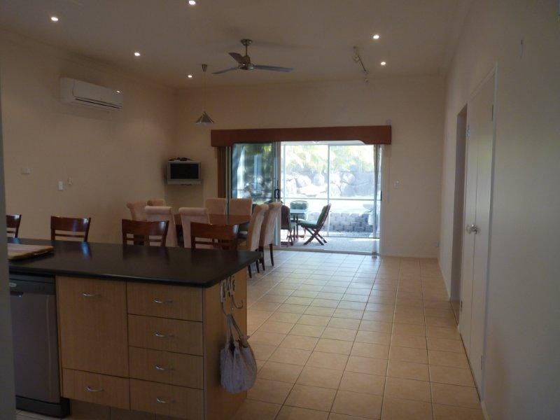 54 Merrilaine Crescent, Merrimac QLD 4226