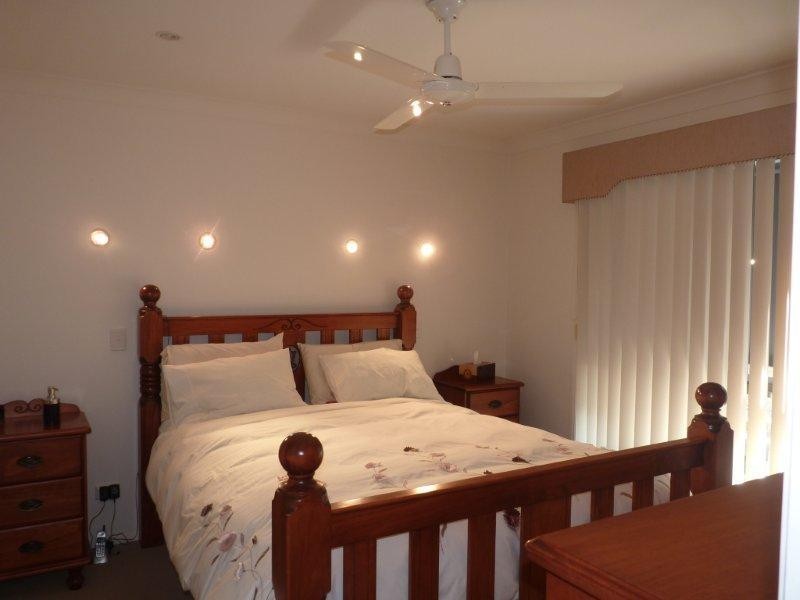 54 Merrilaine Crescent, Merrimac QLD 4226