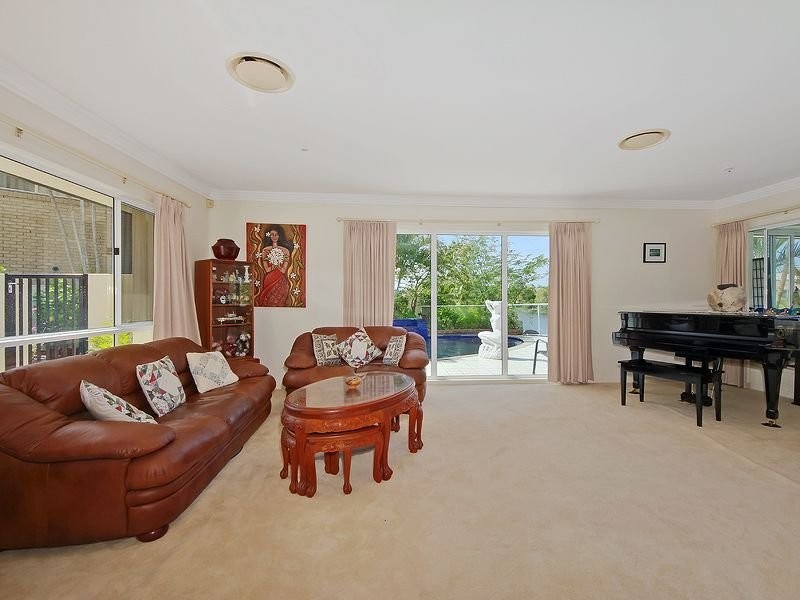 8 Mordialloc Place, Robina QLD 4226