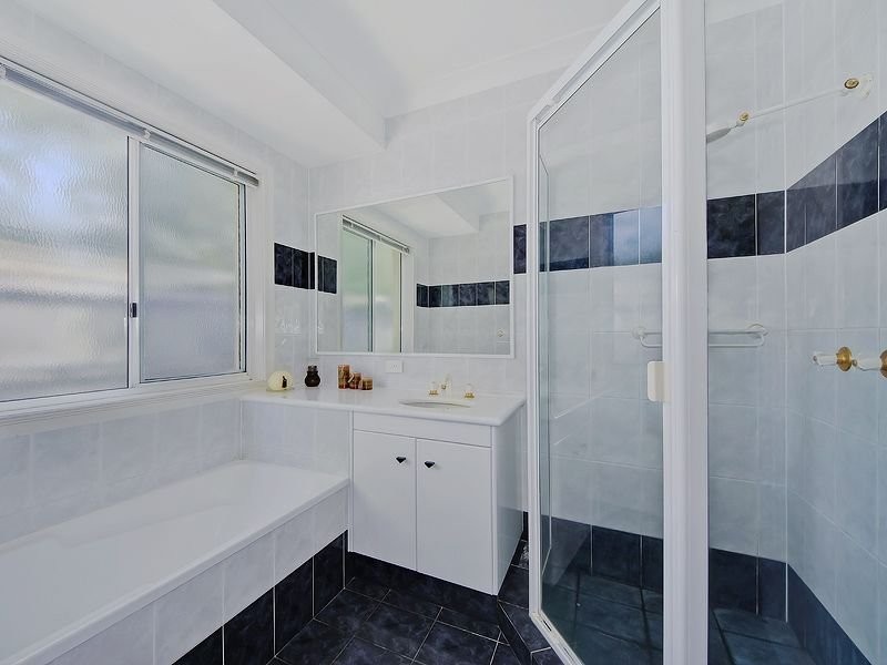 8 Mordialloc Place, Robina QLD 4226