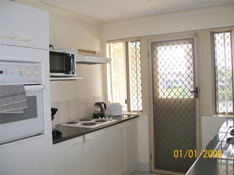 8/3 Lowood Court, Varsity Lakes QLD 4227