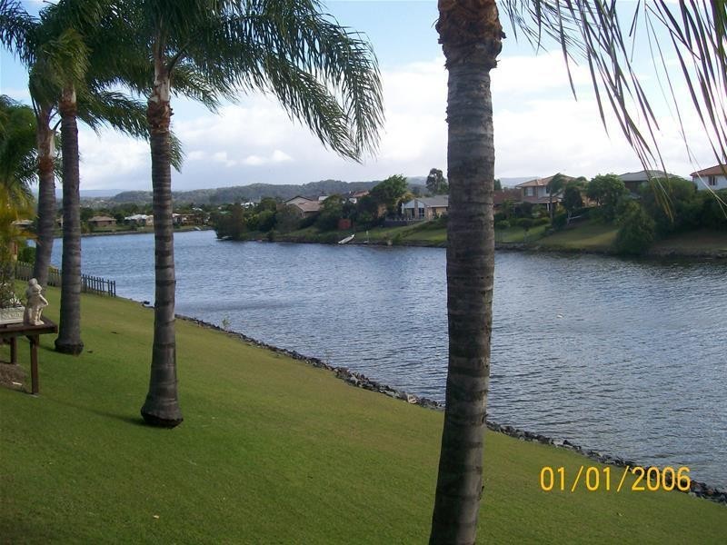 8/3 Lowood Court, Varsity Lakes QLD 4227