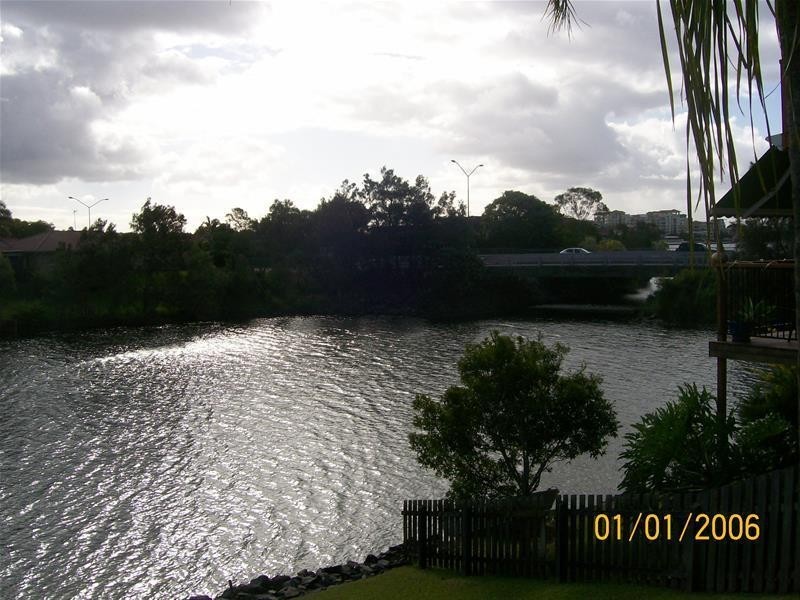 8/3 Lowood Court, Varsity Lakes QLD 4227