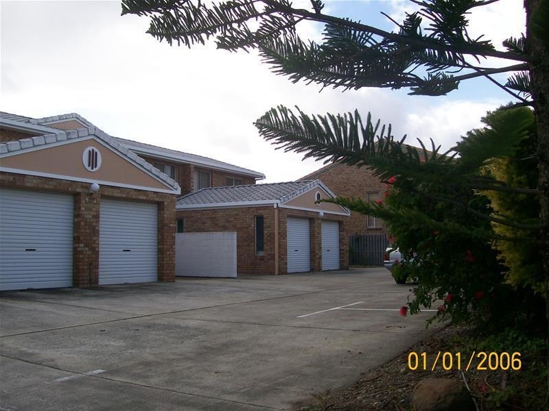 8/3 Lowood Court, Varsity Lakes QLD 4227