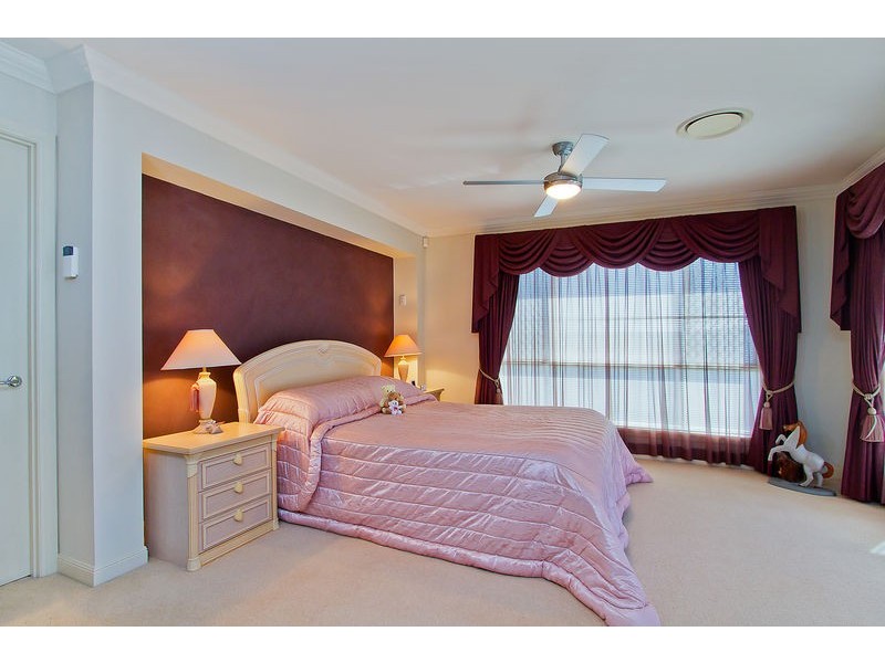 4 Rigel Court, Robina QLD 4226