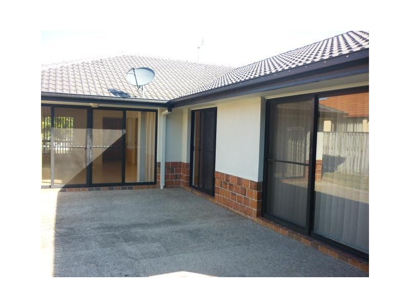 6 Konda Way, Robina QLD 4226