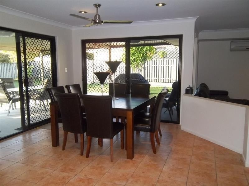 4 Leila Court, Mudgeeraba QLD 4213