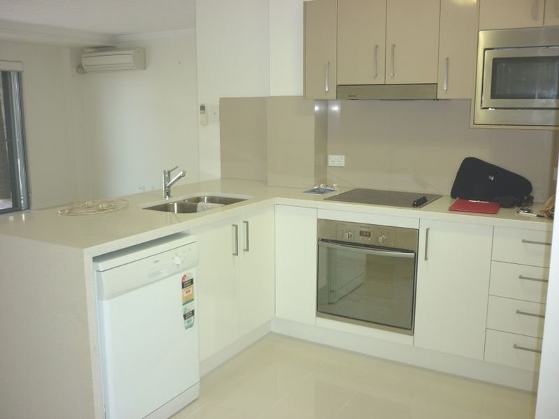 3/28 Castello Circuit, Varsity Lakes QLD 4227