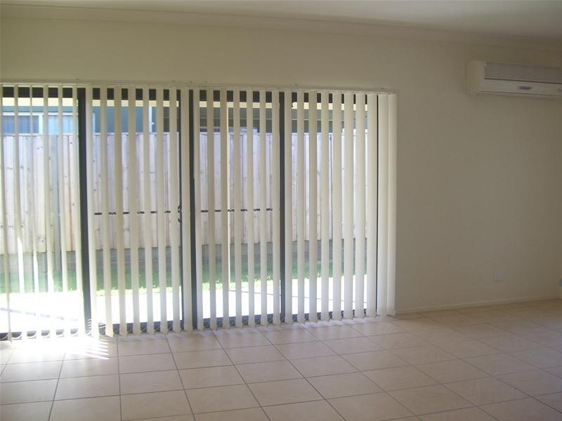 40 Palma  Crescent, Varsity Lakes QLD 4227