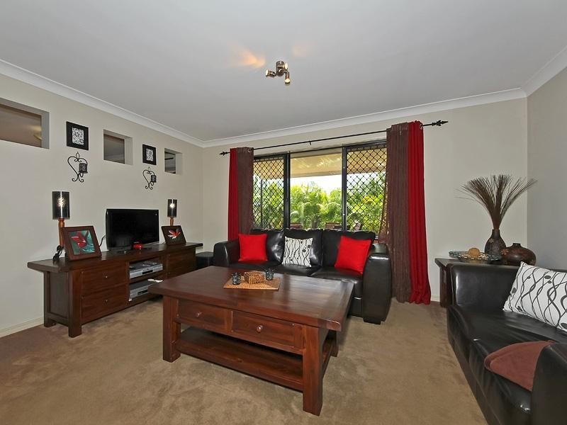 71 Clover Hill Drive, Mudgeeraba QLD 4213