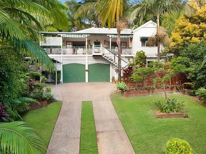 13 Waitara Place, Robina QLD 4226