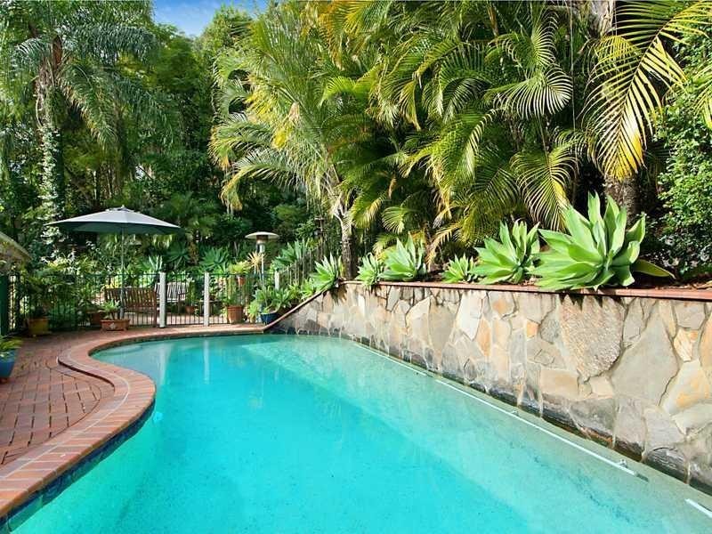 13 Waitara Place, Robina QLD 4226