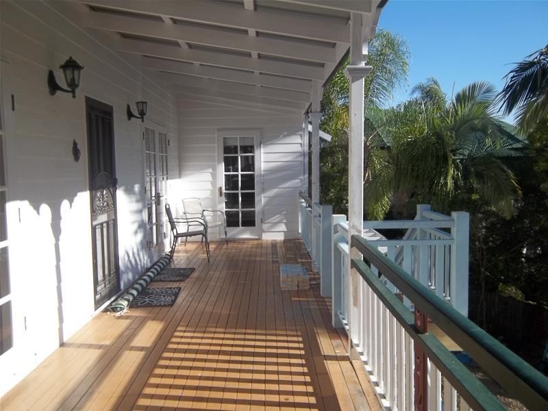 13 Waitara Place, Robina QLD 4226