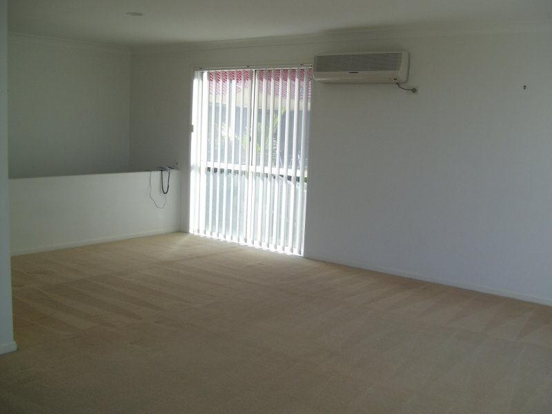 19 Beckington Terrace, Reedy Creek QLD 4227