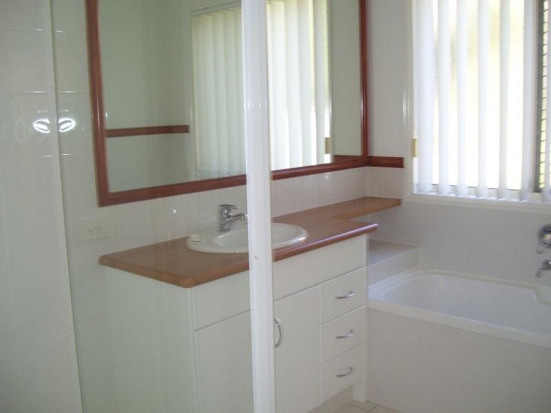 19 Beckington Terrace, Reedy Creek QLD 4227