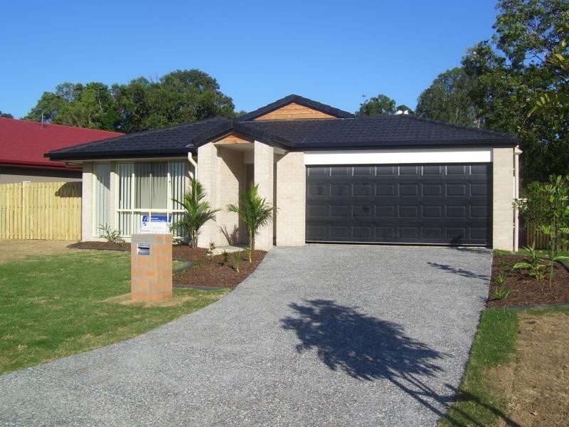 23 Marks Drive, Varsity Lakes QLD 4227