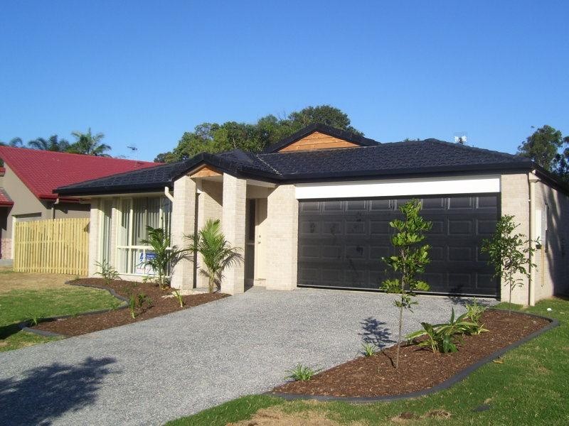 23 Marks Drive, Varsity Lakes QLD 4227