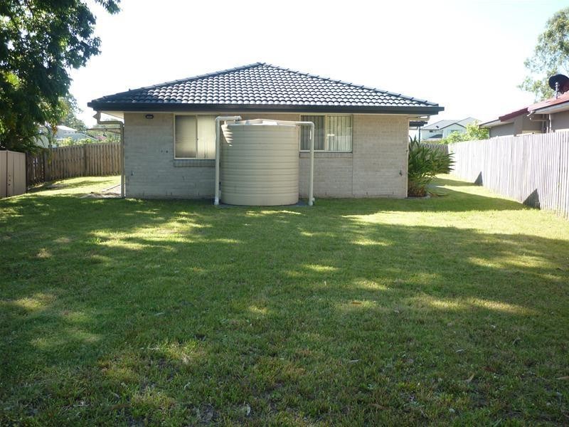 23 Marks Drive, Varsity Lakes QLD 4227