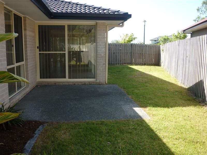 23 Marks Drive, Varsity Lakes QLD 4227