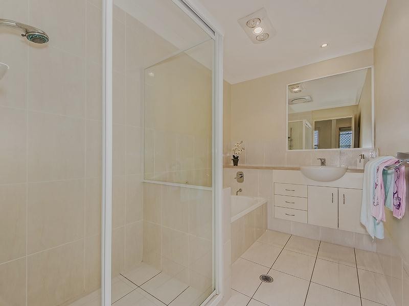 4/11 Winton Terrace, Varsity Lakes QLD 4227