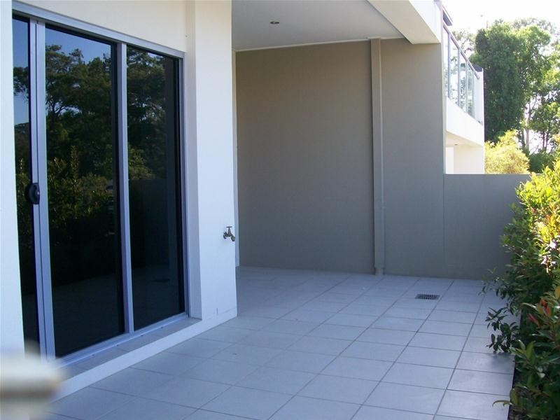 1/16 Moyenne Crescent, Varsity Lakes QLD 4227