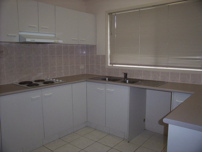 4 Queen Charlotte Court, Mudgeeraba QLD 4213