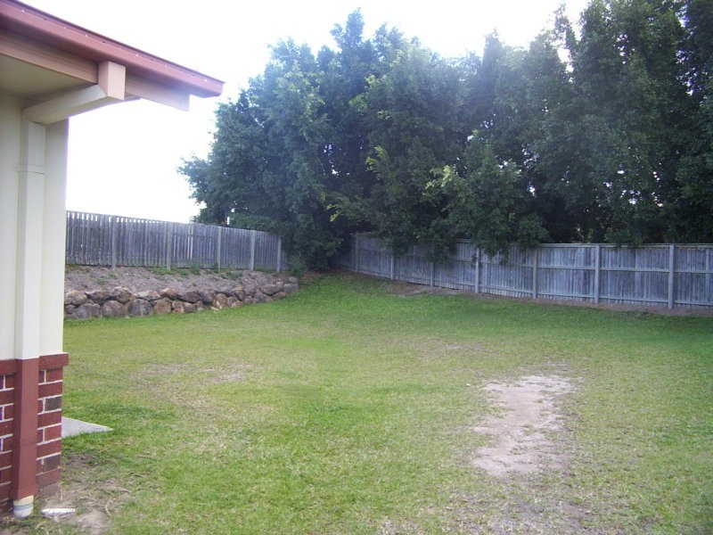 4 Queen Charlotte Court, Mudgeeraba QLD 4213