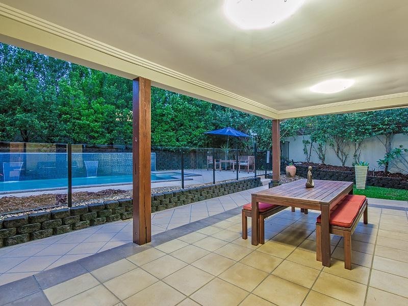 4 Corvus Way, Robina QLD 4226