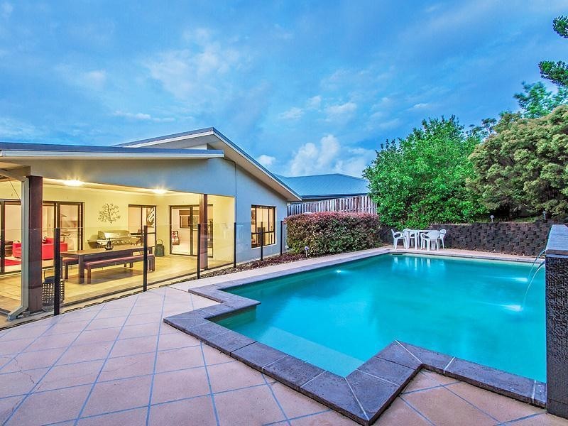 4 Corvus Way, Robina QLD 4226