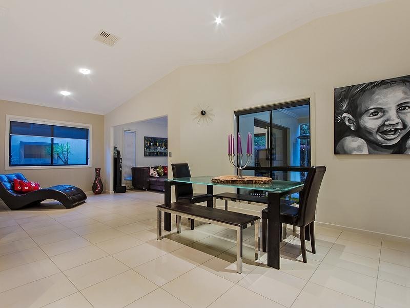 4 Corvus Way, Robina QLD 4226