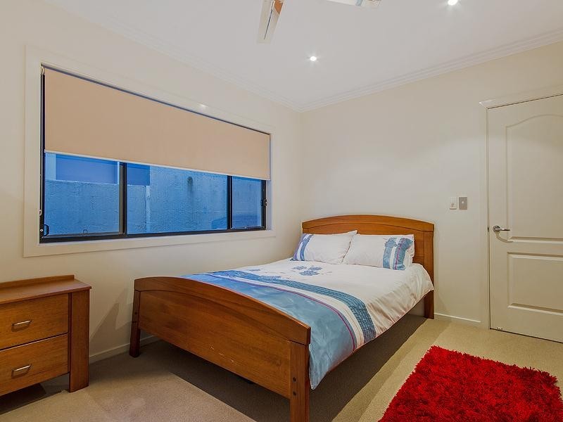 4 Corvus Way, Robina QLD 4226