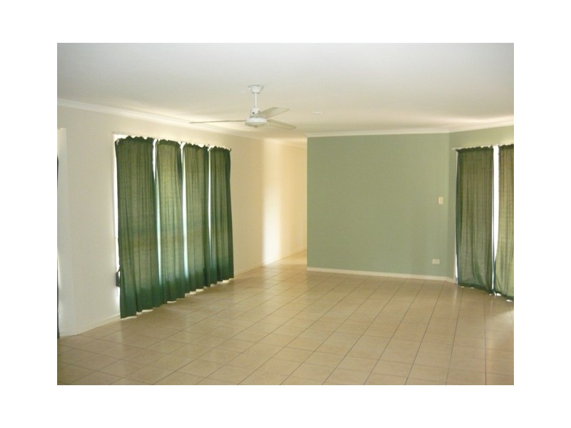 2 Resort Drive, Robina QLD 4226