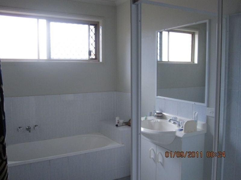 35 Glenside Drive, Robina QLD 4226