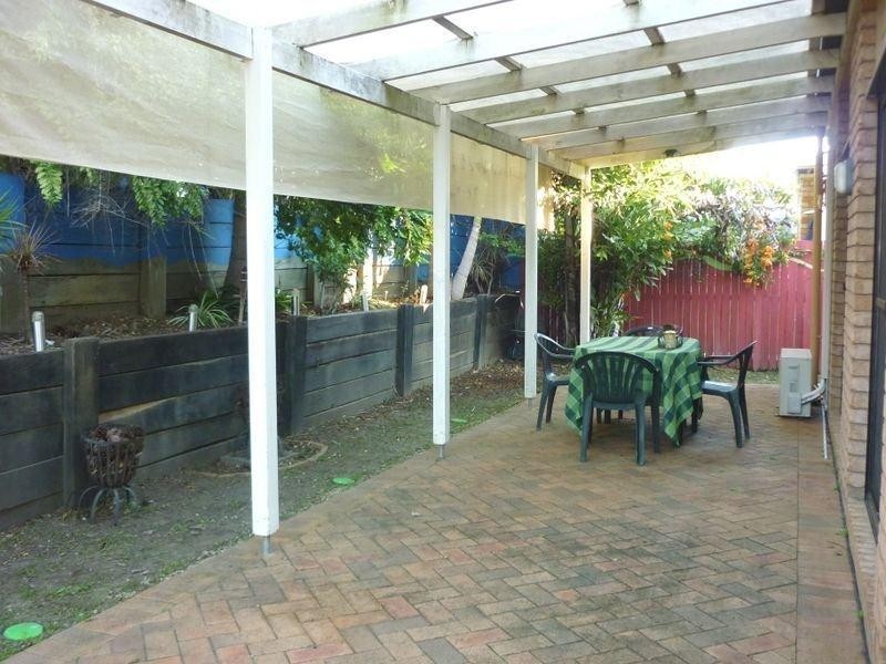 8 Ranier Crescent, Varsity Lakes QLD 4227