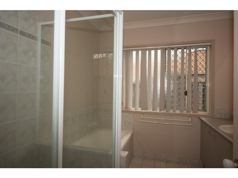 8 Dartmouth Court, Robina QLD 4226