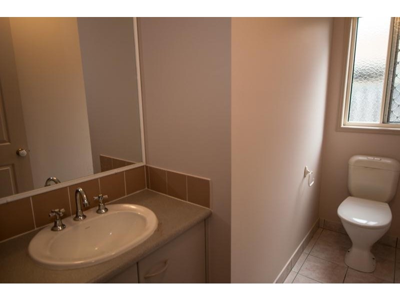 8 Dartmouth Court, Robina QLD 4226