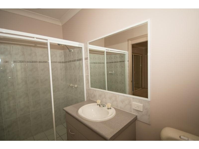 8 Dartmouth Court, Robina QLD 4226