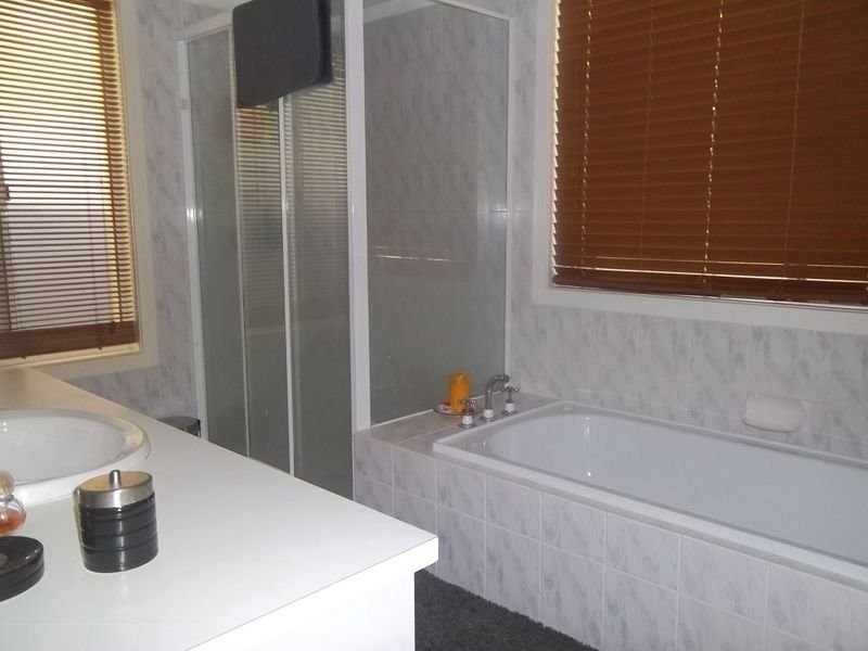 6 Laggan Court, Merrimac QLD 4226