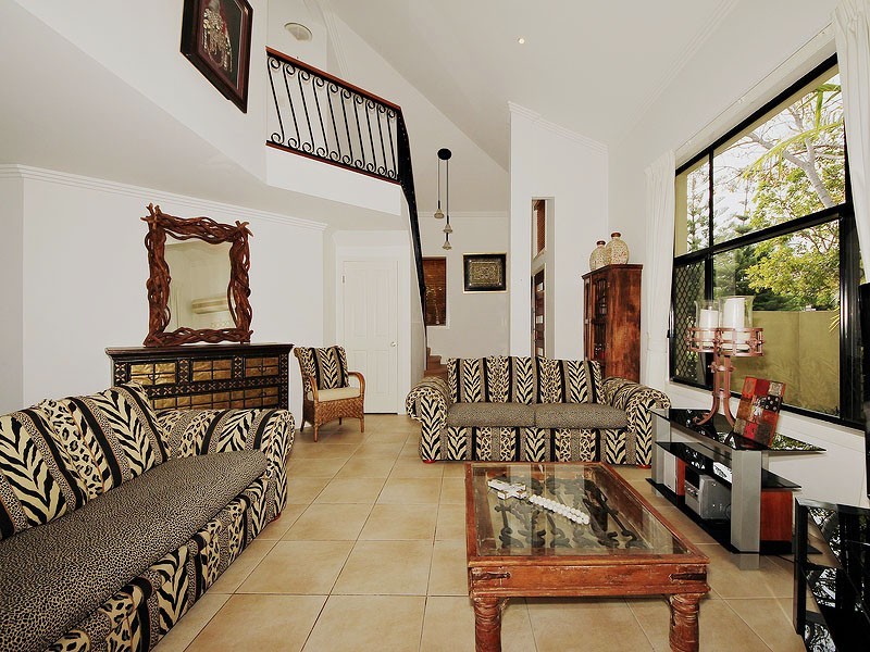 8/65 Benowa Road, Southport QLD 4215