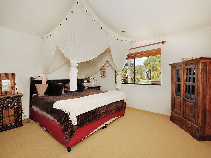 8/65 Benowa Road, Southport QLD 4215